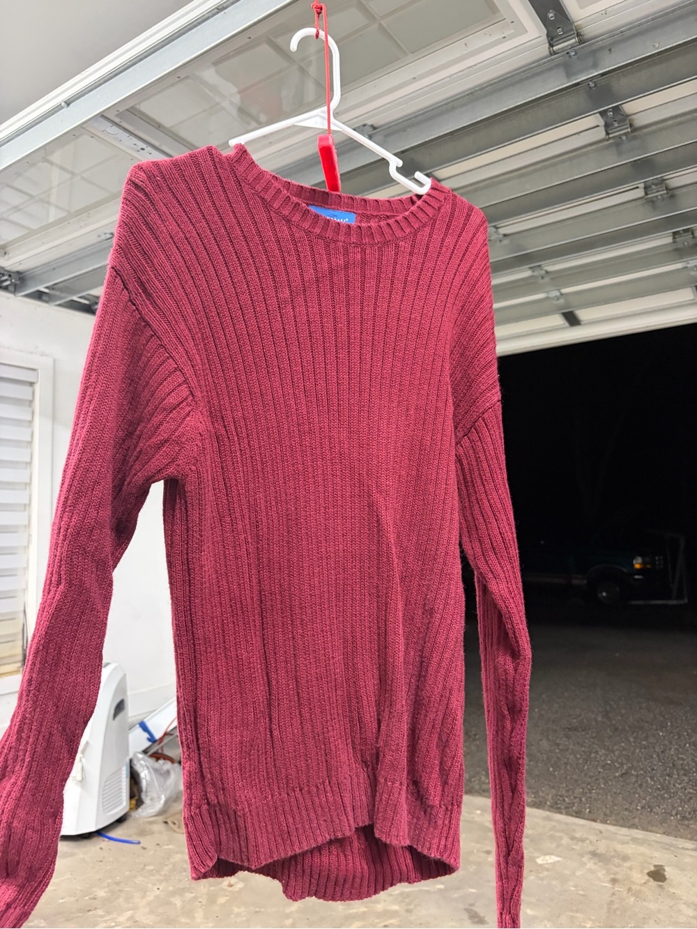 Vintage Towncraft Burgundy Ribbed Sweater Size Medium Made in Hong Kong